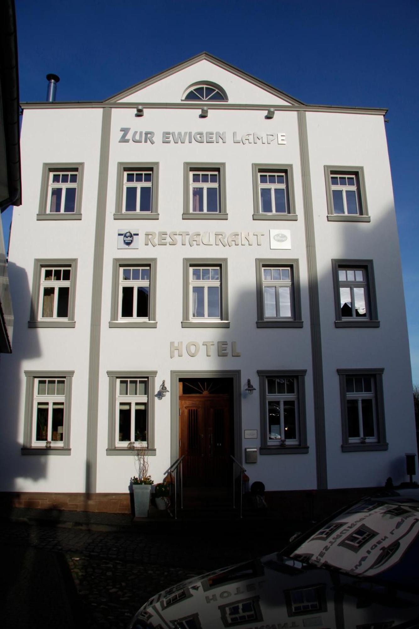 Zur Ewigen Lampe Romantisches Landhotel & Restaurant Nideggen Luaran gambar